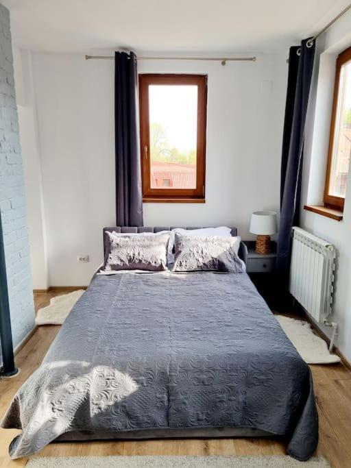 Cozy Apartment Near City Center Bukarest Kültér fotó